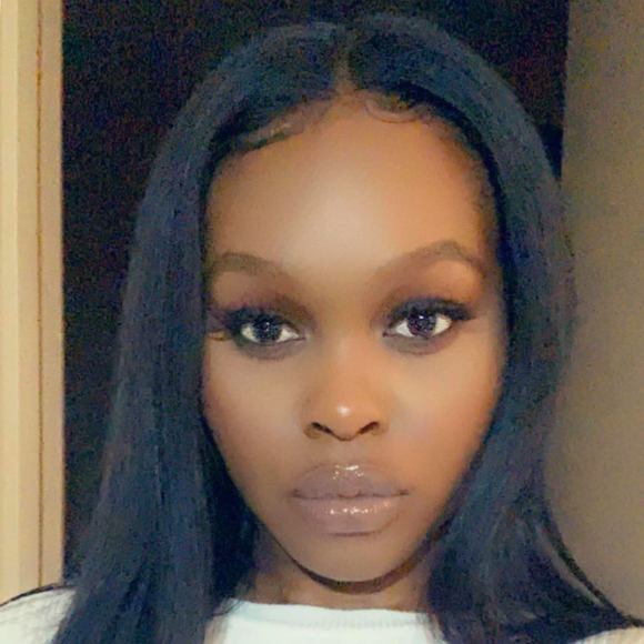 Meet your Posher, Viviana - Picture 1 of 1